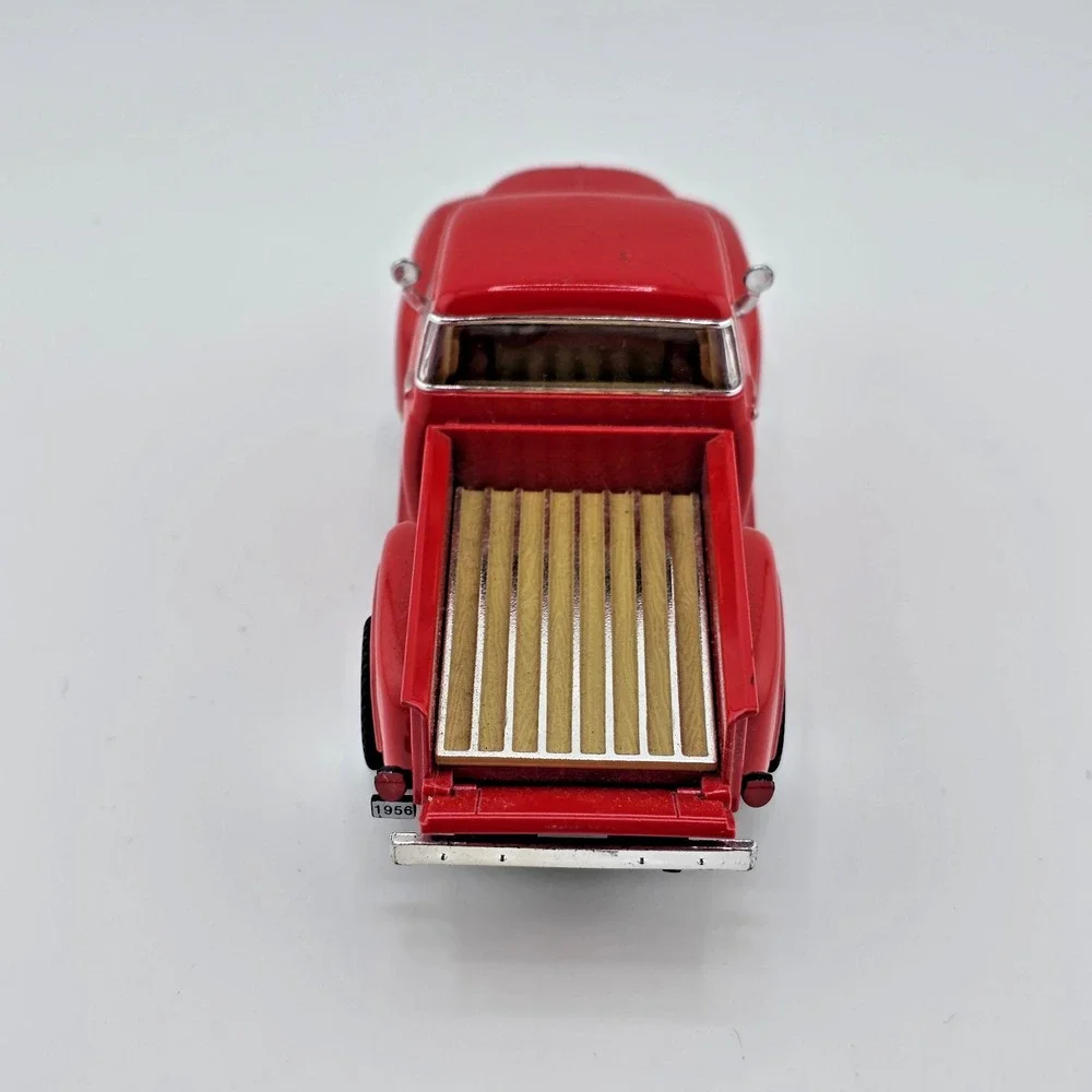 Kinsmart 1956 Ford F-1-00 Pickup Truck Scale 1/38 Red Pull Back